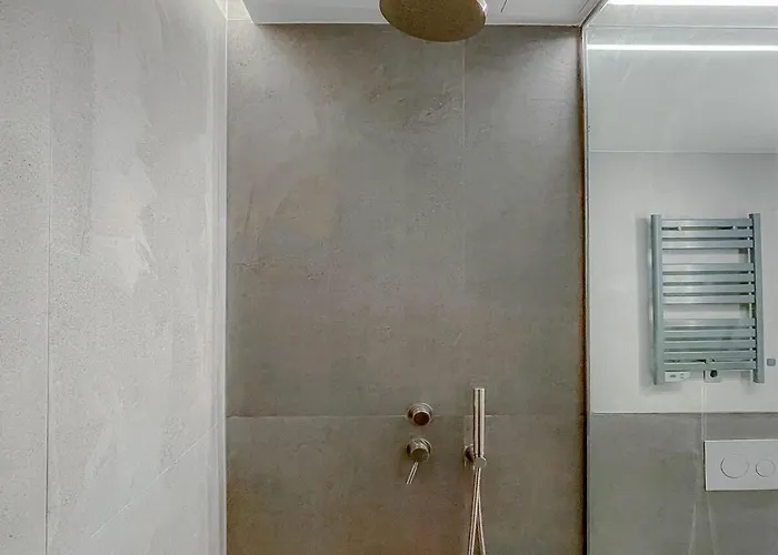 Luxury Penthouse 1br *