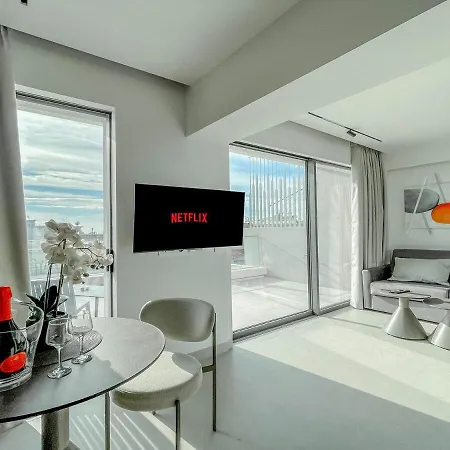 Luxury Penthouse 1br