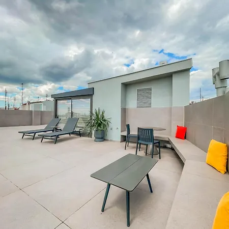 Luxury Penthouse 1br