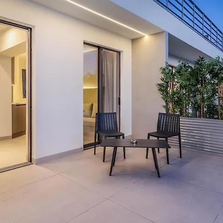 Luxury Penthouse 1br *